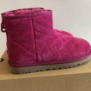UGG Women’s Boots Arden Lonely Hearts Boots Pink